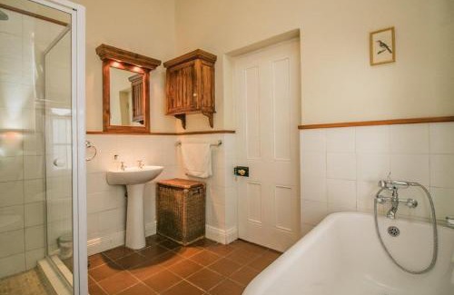 Graaff-Reinet House | Eco-Friendly Retreat at 54 on Middle with Ocean Views