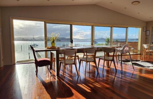 Point Clare House | Discover Karoola: Oceanfront Retreat with Hot Tub & Breakfast