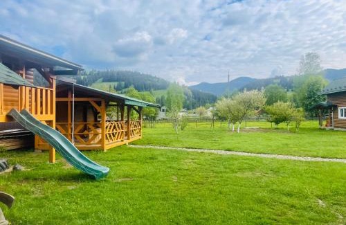 Verkhovyna House | Budget-Friendly Karpatskyi Teremok: Rated 9/10 & Family-Ready