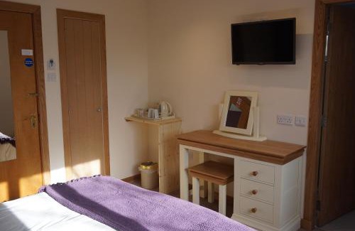 Saint Ola House | Karrawa Guest House: Highly Rated with Family-Friendly Amenities