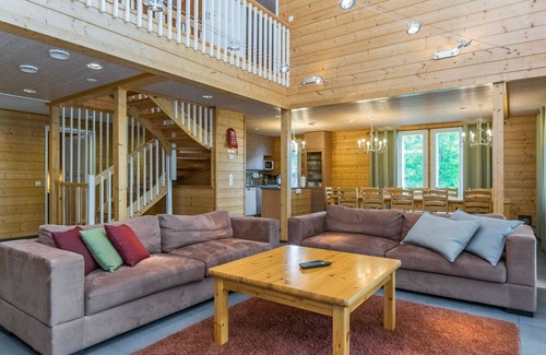 Savonlinna House | Experience Kartanohuvila: Lake Views and Spa Retreat