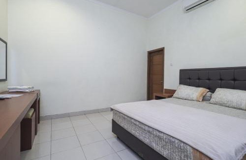 Surakarta House | Budget-Friendly Kartika Syariah Guest House with Family Amenities