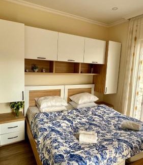 Mtsvane Kontskhi Apartment | Discover Comfort at Kartuli House with Family-Friendly Amenities