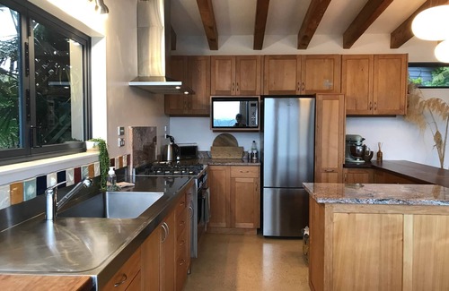 Pakawau House | Discover Karu ō te Kiwi: Pet-Friendly Oceanfront Escape