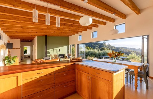 Pakawau House | Discover Karu ō te Kiwi: Pet-Friendly Oceanfront Escape
