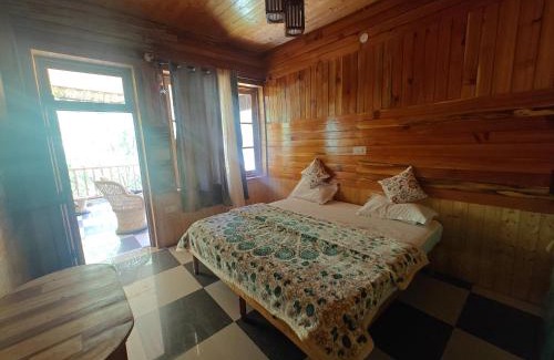 Banjar Hotel | Relax at Karwan Cafè and Retreat: Pet-Friendly Oceanfront Escape