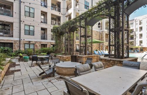 Charlotte Apartment | Inviting Kasa Dilworth Charlotte: Family-Friendly Oceanfront Stay
