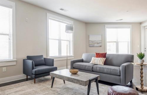 Charlotte Apartment | Inviting Kasa Dilworth Charlotte: Family-Friendly Oceanfront Stay