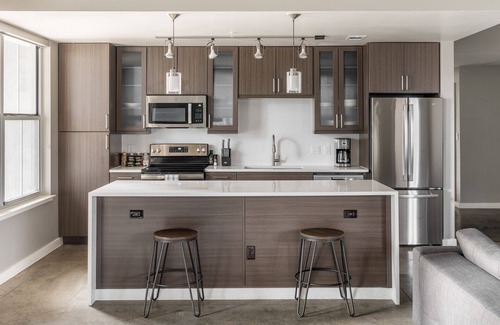 Second Street District Apartment | Top-Rated Kasa Downtown Austin: Pet-Friendly Oasis Awaits