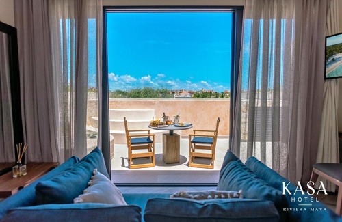 Puerto Aventuras Hotel | Discover KASA Hotel Riviera Maya: Pet-Friendly Paradise
