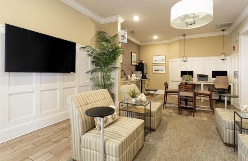 Wilmington Apartment | Inviting Kasa Southside Wilmington: Family-Friendly & Pool Access