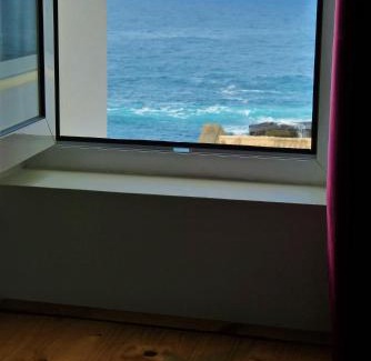 Ponta do Sol Bed & Breakfast | Oceanfront Kasa Tambla: Guest Rated 9/10 for Families