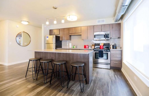 Whittier Apartment | Pet-Friendly Kasa Uptown Minneapolis: 4-Star Comfort Awaits