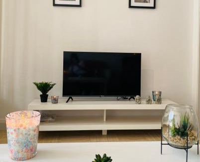 Villeboeuf - Fauriel - Vivaraize Apartment | Convenient KASA VOYTIER with Private Parking & Free Wifi