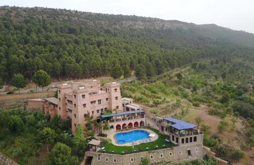 Tifni House | Discover Kasbah Illy: Pet-Friendly Retreat with Spa & Pool