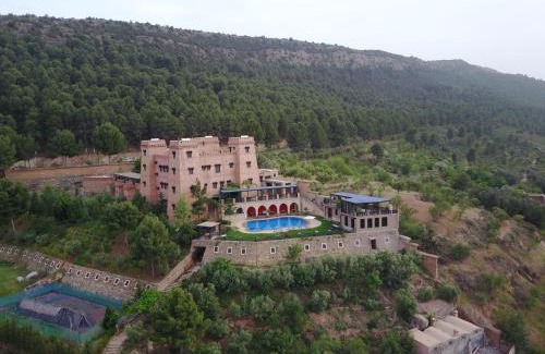 Tifni House | Discover Kasbah Illy: Pet-Friendly Retreat with Spa & Pool