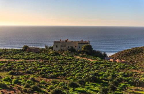 Mirleft Bed & Breakfast | Unforgettable Stays at Kasbah Tabelkoukt with Ocean Views