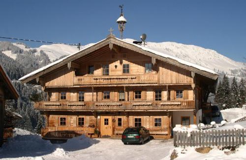 Kirchberg in Tirol Apartment | Pet-Friendly Getaway at Kasperbauer - Rated 9.2/10