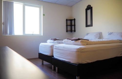 Stadarstadur House | Top-Rated Kast Guesthouse with Pool and Spa Amenities