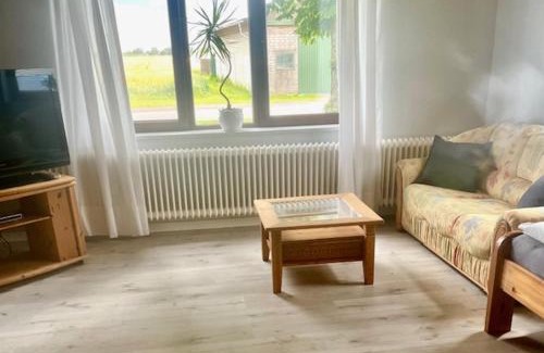 Beidenfleth House | Oceanfront Kastanienhof Gästewohnung for Family Getaways