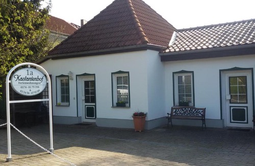 Lubben Apartment | Cozy Kastanienhof Lübben: Pet-Friendly with Hot Tub Access