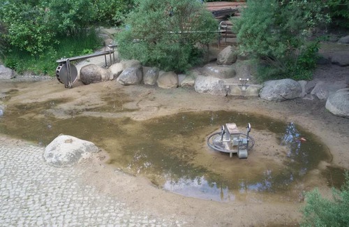 Lubben Apartment | Cozy Kastanienhof Lübben: Pet-Friendly with Hot Tub Access