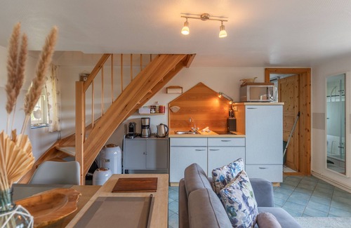Schleswig-Holstein Apartment | Top-Rated Kastanienhof Strandhafer Apartment for 2 Guests