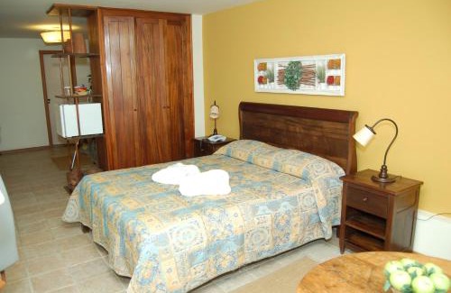Itaipava Hotel | Ideal Getaway at Kastel Itaipava with Oceanfront Pool