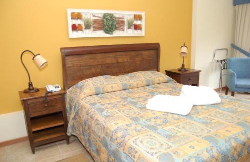 Itaipava Hotel | Ideal Getaway at Kastel Itaipava with Oceanfront Pool