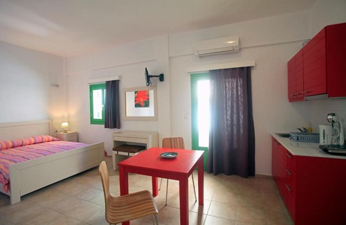 Alopronia Apartment | Top-Rated Kastellos Apartments on Sikinos Island