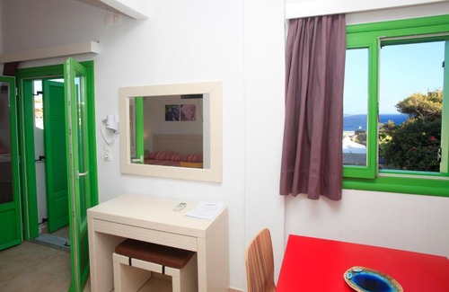 Alopronia Apartment | Top-Rated Kastellos Apartments on Sikinos Island