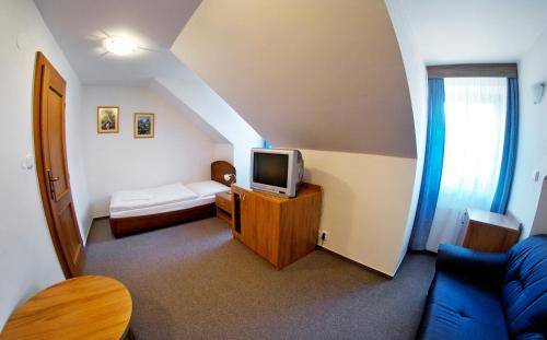 Lucivna Hotel | Family-Friendly Kastiel Lucivna with Great Guest Ratings