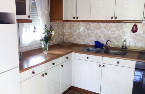 Kastraki House | Scenic Kastraki House: Enjoy Pet-Friendly Comfort