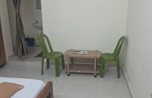 Tiruvannamalai Hotel | Cozy KASTURI SUBRAMANIAN ROOMS with Restaurant & Accessibility