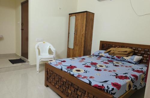 Tiruvannamalai Hotel | Cozy KASTURI SUBRAMANIAN ROOMS with Restaurant & Accessibility