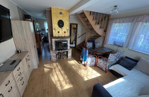 Suleczyno House | Top-Rated Kaszuby Cottage by Lake Gowidlińskie, Pet Friendly