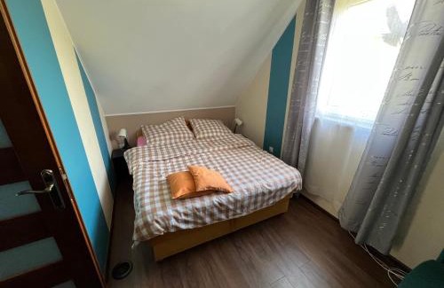 Suleczyno House | Top-Rated Kaszuby Cottage by Lake Gowidlińskie, Pet Friendly