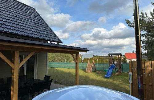 Sulecki Borek House | Experience Domek Oliwkowy: Balia & Jacuzzi in Kaszuby