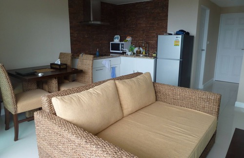 Kata Apartment | Beachfront 1 Bedroom Apartment with Ocean View in Kata