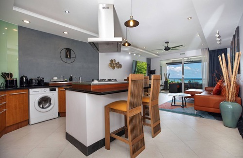Kata Condo | Kata Beach Luxury Condo; 5 min walk to beach - 85 sqm - Customer Rating: 9.9/10