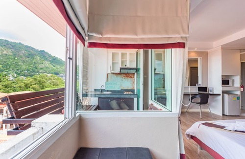 Kata Hotel | Comfort at Kata Beach Studio with Pool and Spa Amenities