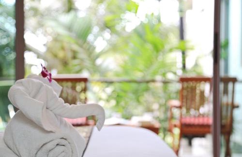 Kata Apartment | Elegant Oceanfront 2-Bedroom at Kata Gardens Resort