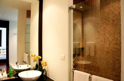 Kata Apartment | Elegant Kata Gardens Penthouse with Oceanfront Views