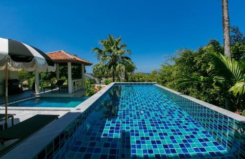 Kata Villa | Elegant Katamanda Villa Aliya with Oceanfront Pool and Hot Tub