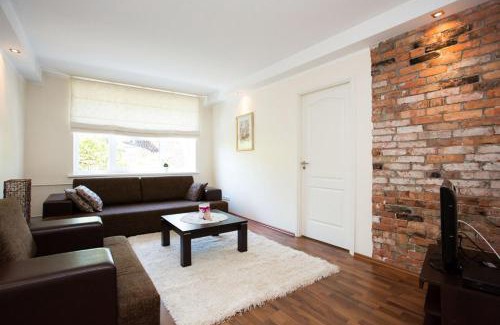 Voru Apartment | Oceanfront Katariina Apartment with 9/10 Guest Ratings