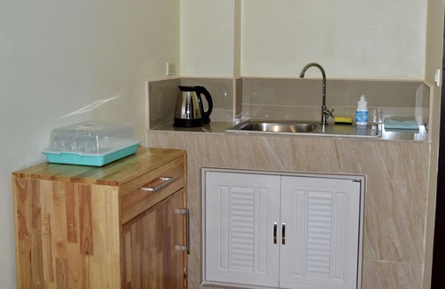 Phongprasan Hotel | Top-Rated Kate House Bangsaphan with Family-Friendly Amenities