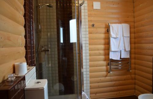 Polyana Hotel | Kateryna: Oceanfront Retreat with Pool and Spa Amenities
