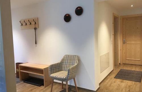 Wengen Apartment | Top-Rated Chäs-Gruebi Wohnung "Hirsch" for 2-4 Guests