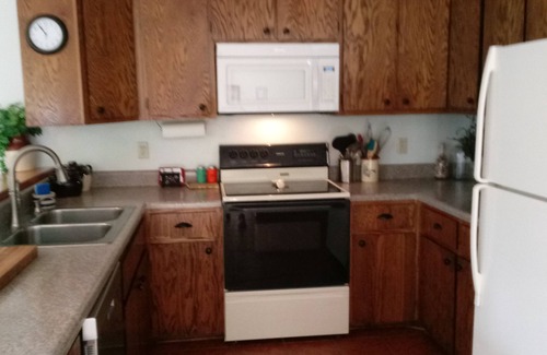 Moneta House | Kathy's Place - Breathtaking Views & Top Amenities Await