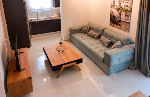 Athens Apartment | Pet-Friendly Katia Athens Apartment - Guest Rated 10/10